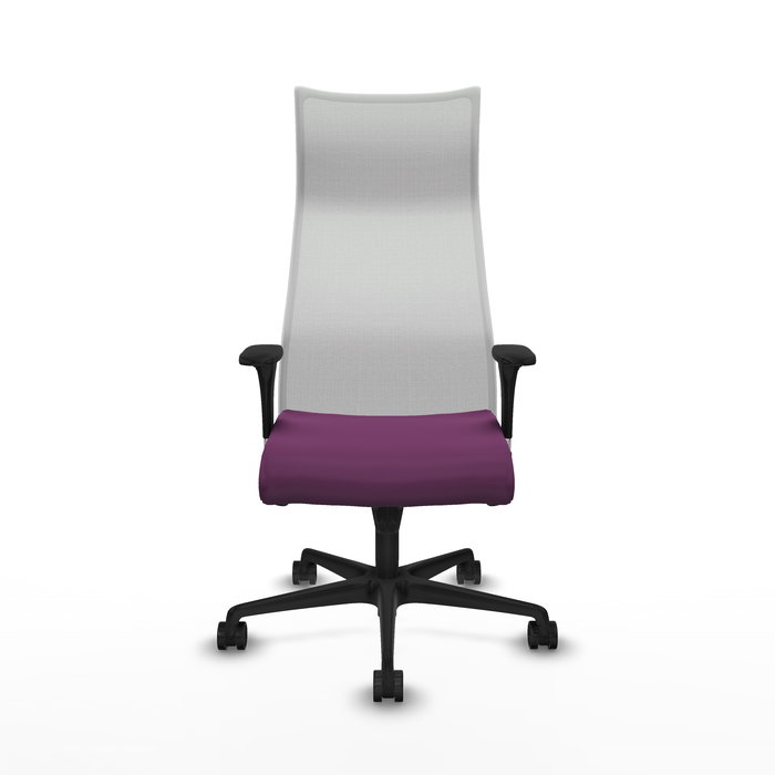 Sillón Albacete con mecanismo Sincro tapizada con Similpiel color Morado y malla color Blanco. Equipado con Base nailon negra, Brazos 1D y Ruedas 65mm nailon