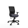 Silla de oficina Yunquera con mecanismo Sincro tapizada con Tela color Gris oscuro y malla color Negro. Equipada con lumbar 1D, Brazos 1D y Ruedas 65mm nailon