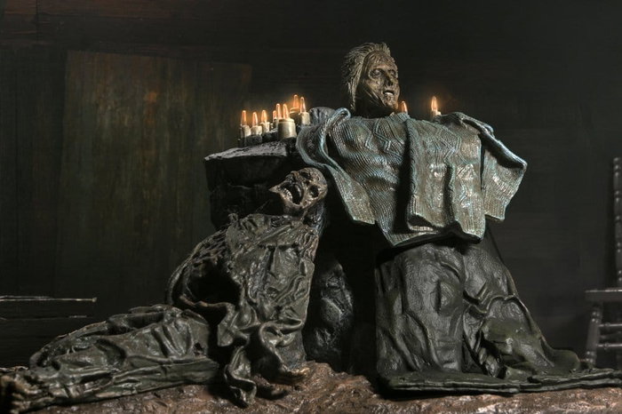 NECA Friday the 13th: The Game Diorama Pamela Shrine