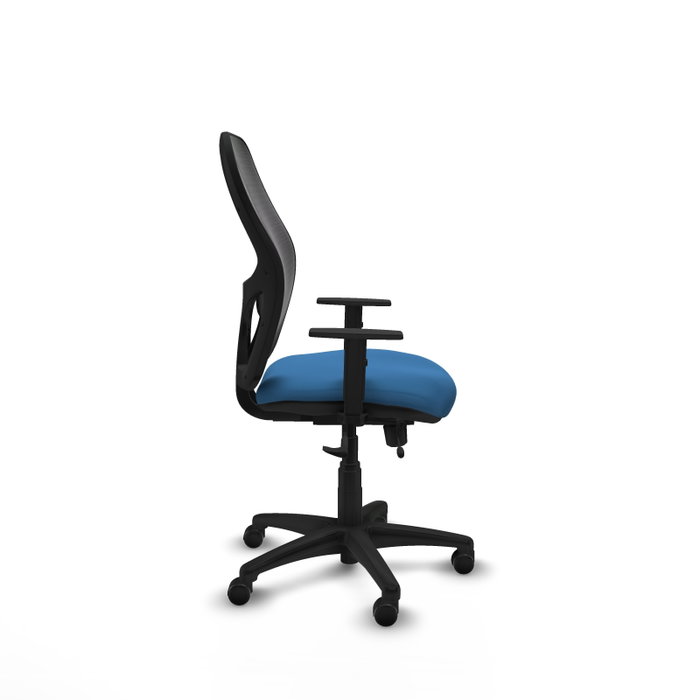 PIQUERAS Y CRESPO Silla de oficina Alocén traslack malla negra y similpiel azul claro