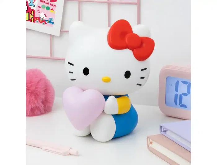 Wondee Lámpara Sobremesa Hello Kitty con Corazón Rosa 16 cm, Decoración Sanrio, Iluminación con Pilas AAA