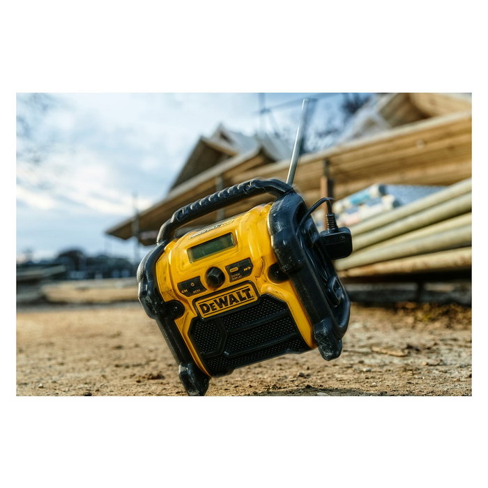 DeWALT DCR020-QW Radio Digital Portátil con DAB y FM, Pantalla LED Verde, Funciona con Batería 10.8-18V o Red, Color Negro y Amarillo