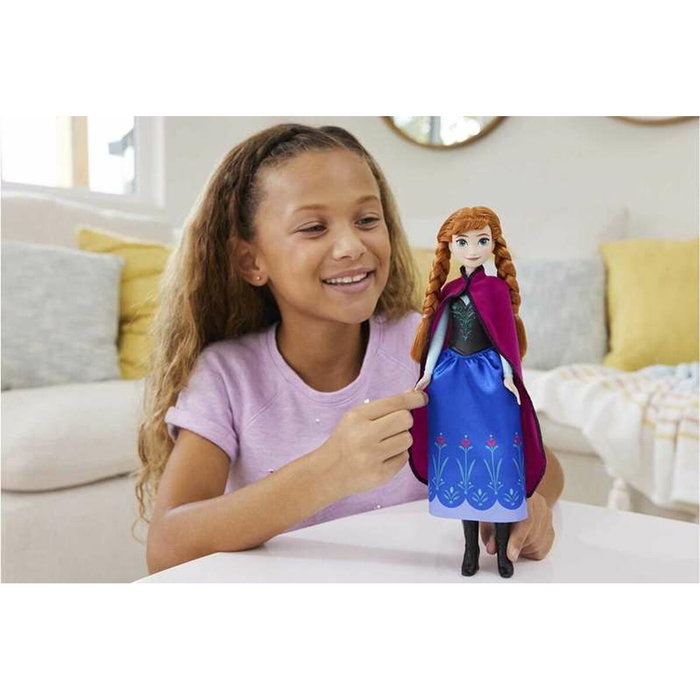 Mattel Muñeca Anna Viajera de Frozen Disney con Capa y Falda