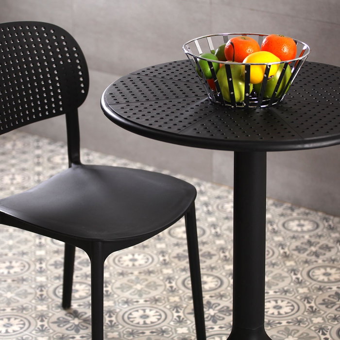 Versa Silla de comedor negra apilable 41.5x48x80 cm (4 Unidades)