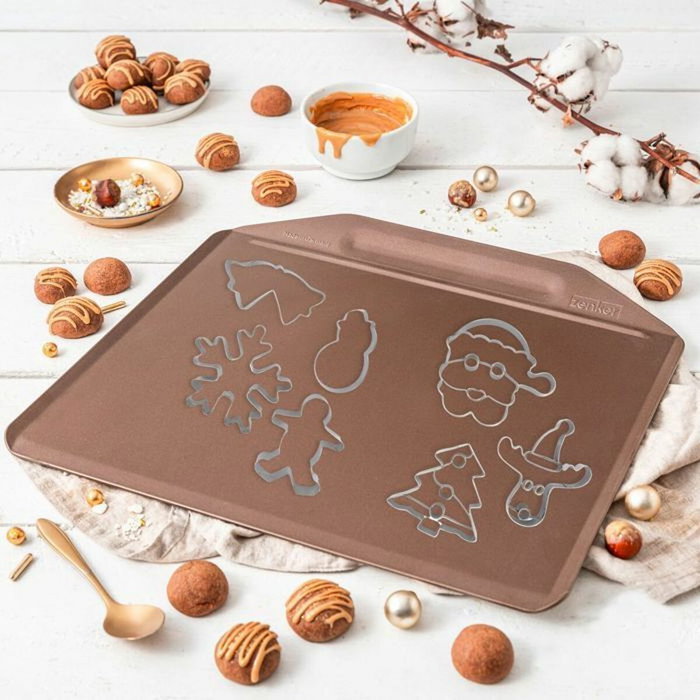 Zenker Bandeja para hornear sin borde y 7 cortadores de galletas navideños