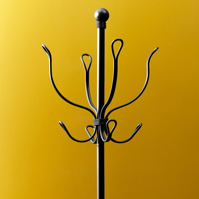 Home Deco Factory Perchero Vintage Metal Negro d.50 cm; h.170 cm