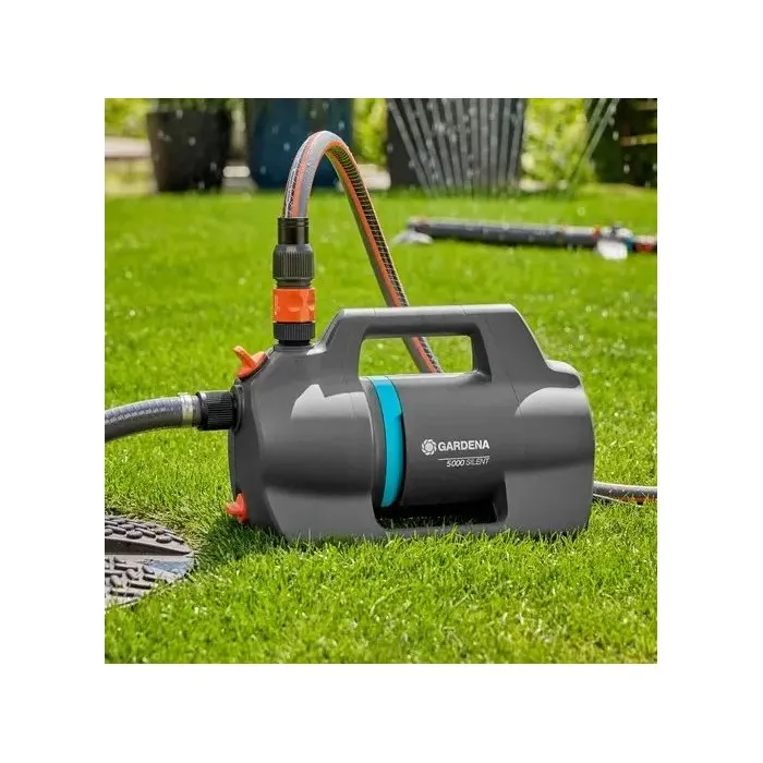 Gardena 5000 Kit de bomba de riego superficial silenciosa con equipo de succión - Alto rendimiento Gardena 5000 Kit de bomba de riego superficial silenciosa con equipo de succión - Alto rendimiento