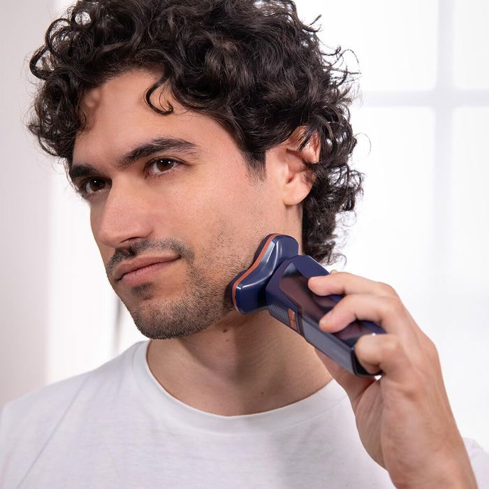 Cecotec Afeitadora Eléctrica PrecisionCare Aluminium LED, titanio, 2 velocidades, 2h batería