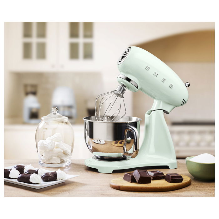Smeg SMF03PGEU Robot de cocina 50's Style pastel verde, 800W, 4.8L, accionamiento directo, 10 velocidades, velocidad variable, base antideslizante, tazón acero inoxidable, 1m cable