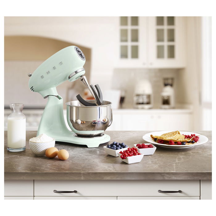Smeg SMF03PGEU Robot de cocina 50's Style pastel verde, 800W, 4.8L, accionamiento directo, 10 velocidades, velocidad variable, base antideslizante, tazón acero inoxidable, 1m cable