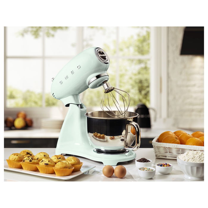 Smeg SMF03PGEU Robot de cocina 50's Style pastel verde, 800W, 4.8L, accionamiento directo, 10 velocidades, velocidad variable, base antideslizante, tazón acero inoxidable, 1m cable
