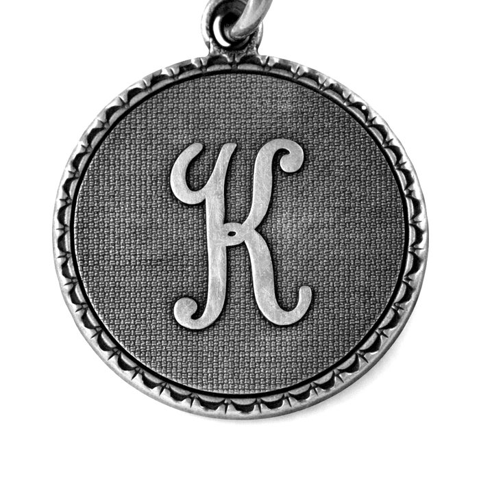 Alex And Ani Pulsera con Letra K en Gris