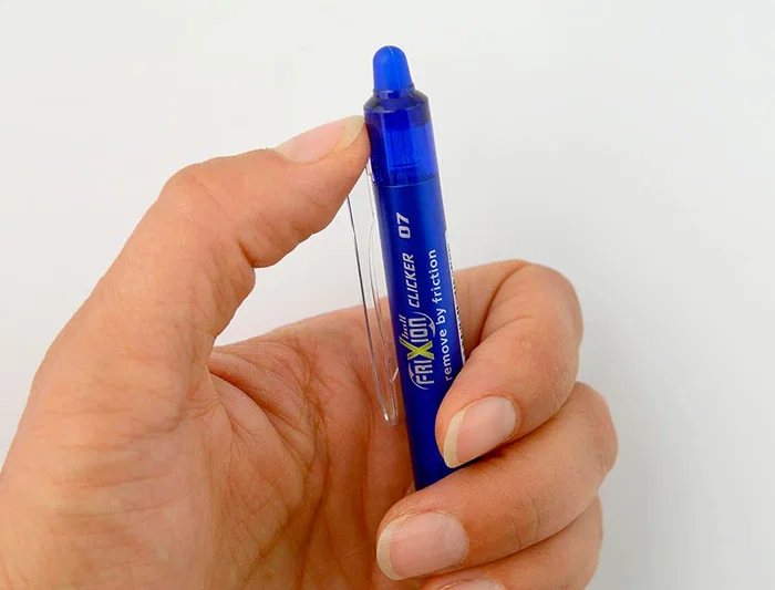 Pilot Boligrafo Frixion Clicker Borrable Punta Media 0,7 mm Azul en Blister Pilot Boligrafo Frixion Clicker Borrable Punta Media 0,7 mm Azul en Blister