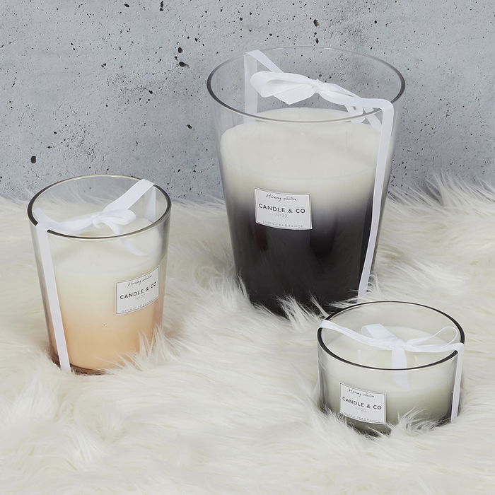 Home Deco Factory Vela Perfumada Beige Orquídea Blanca en Vaso Vidrio Cera Parafina 5 Mechas Algodón Diámetro 18 cm Altura 23 cm