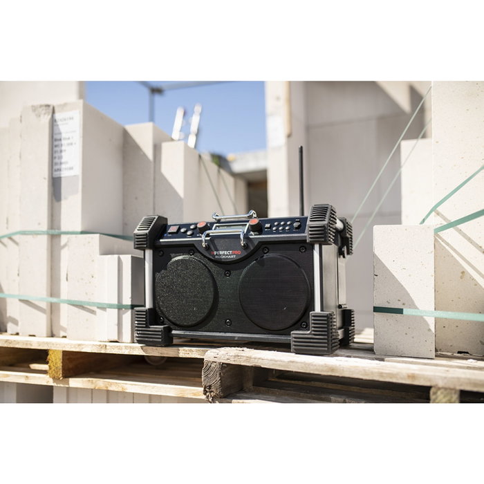 PerfectPro ROCKHART 18V Job Site Radio PerfectPro ROCKHART 18V Job Site Radio