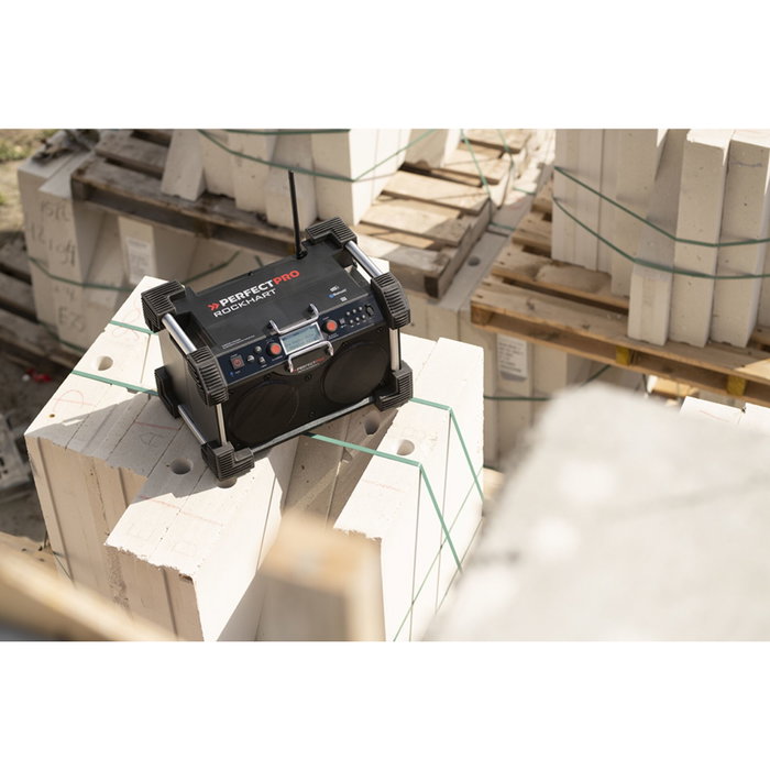 PerfectPro ROCKHART 18V Job Site Radio PerfectPro ROCKHART 18V Job Site Radio