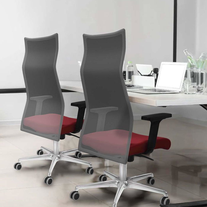 Sillón Albacete con mecanismo Sincro tapizada con Similpiel color Turquesa y malla color Negro. Equipado con Base aluminio, Brazos 2D y Ruedas 65 mm parqué