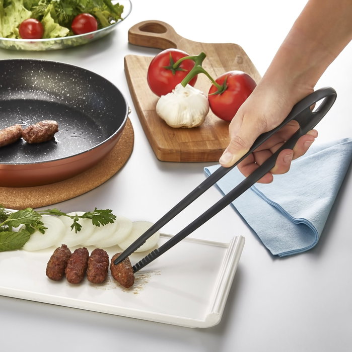 Hermia Pinzas de Plástico de Cocina Negro 28 x 2 cm Duraderas y Versátiles, Aptas para Lavavajillas Hermia Pinzas de Plástico de Cocina Negro 28 x 2 cm Duraderas y Versátiles, Aptas para Lavavajillas