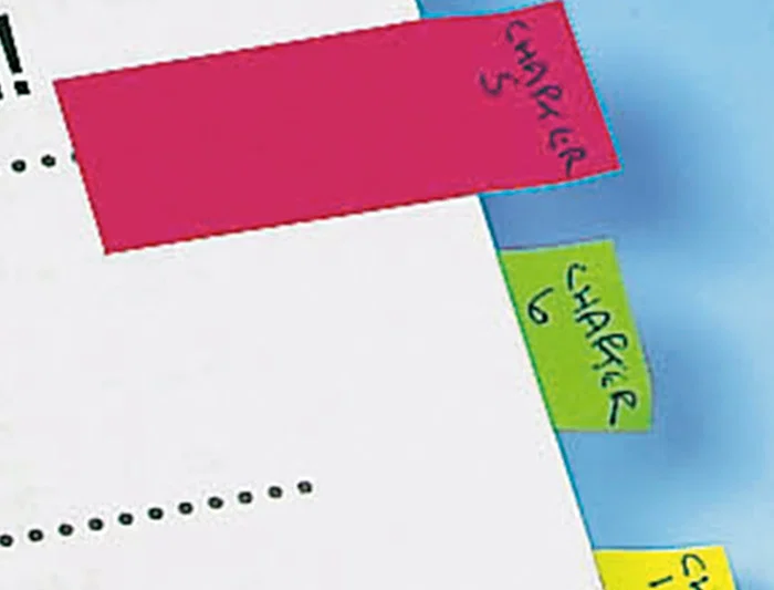 Q-connect Banderitas Separadoras Dispensador 4 Colores 35 Hojas por Color 12 x 43 mm