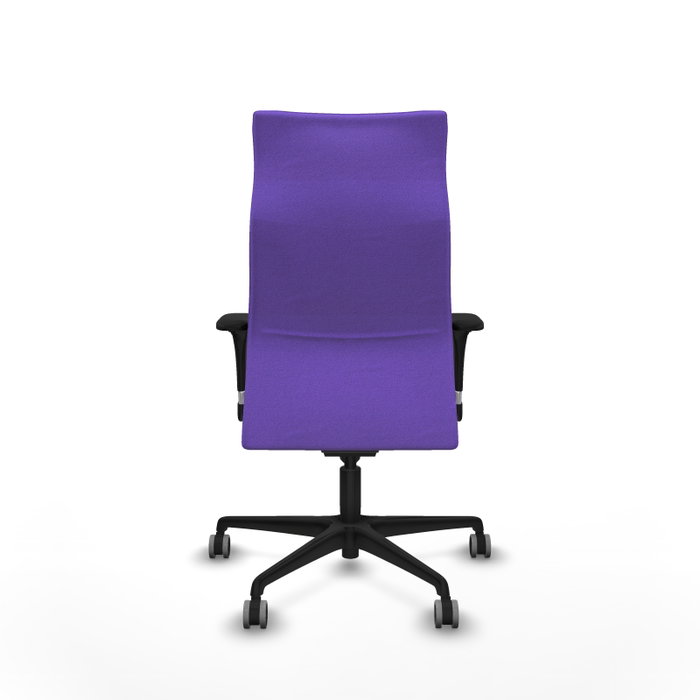 Sillón Albacete con mecanismo Sincro tapizada con Tela color Lila. Equipado con Base nailon negra, Brazos 1D y Ruedas 65 mm parqué