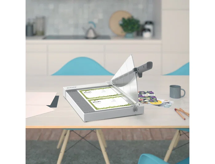 LEITZ Guillotina de Palanca Precision Home A4