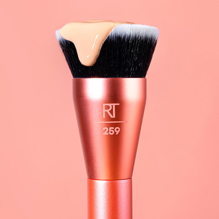 Real Techniques GLOW ROUND base brush - Brocha de maquillaje plana para base, acabado suave y homogéneo Real Techniques GLOW ROUND base brush - Brocha de maquillaje plana para base, acabado suave y homogéneo