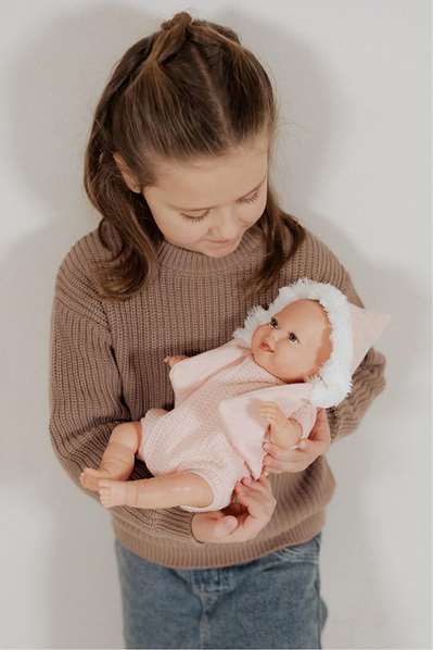Muñecas Arias Muñeca Reborn Mabel Rosa 35 cm con Saco y Portabebé - Juguete para Niñas