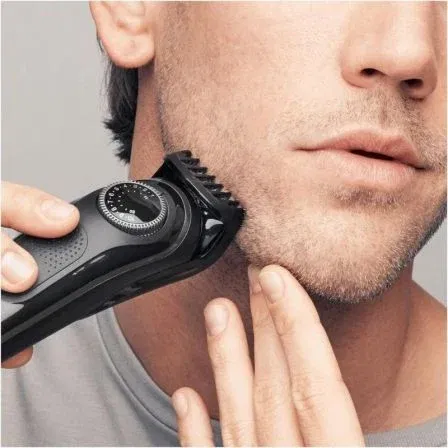 Braun BT3022 Cortabarbas Recargable para Hombre, Recortadora de Barba con 20 Ajustes de Longitud, Cabezal Lavable, 3 Accesorios (Incluye Peine y Batería)