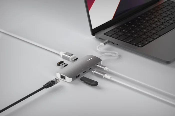 LINQ LQ49081PS Hub USB-C 8-en-1 Pro Studio 8K, Base Portátil con HDMI 8K/30Hz, Puerto PD 140W, Ethernet 2.5Gbps, 3xUSB-C y 3xUSB-A, Color Gris y Blanco