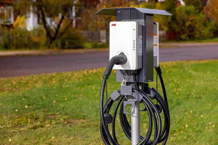 Next Green Soporte Polebox 205 D2 para Cargadores de Vehículos Eléctricos, Montaje en Poste Next Green Soporte Polebox 205 D2 para Cargadores de Vehículos Eléctricos, Montaje en Poste