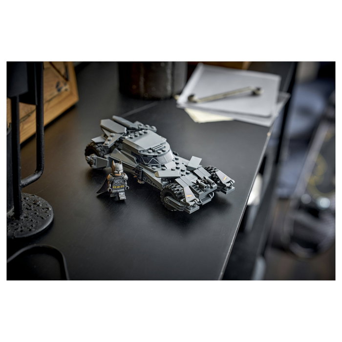 LEGO DC Batman 76331 Batmóvil de Batman v Superman LEGO DC Batman 76331 Batmóvil de Batman v Superman