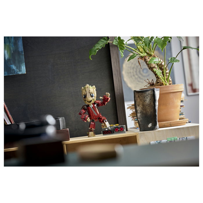 LEGO Marvel Groot con Traje de Saqueador 76341