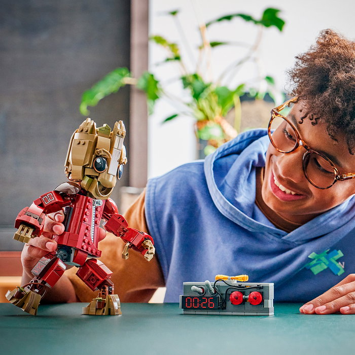 LEGO Marvel Groot con Traje de Saqueador 76341