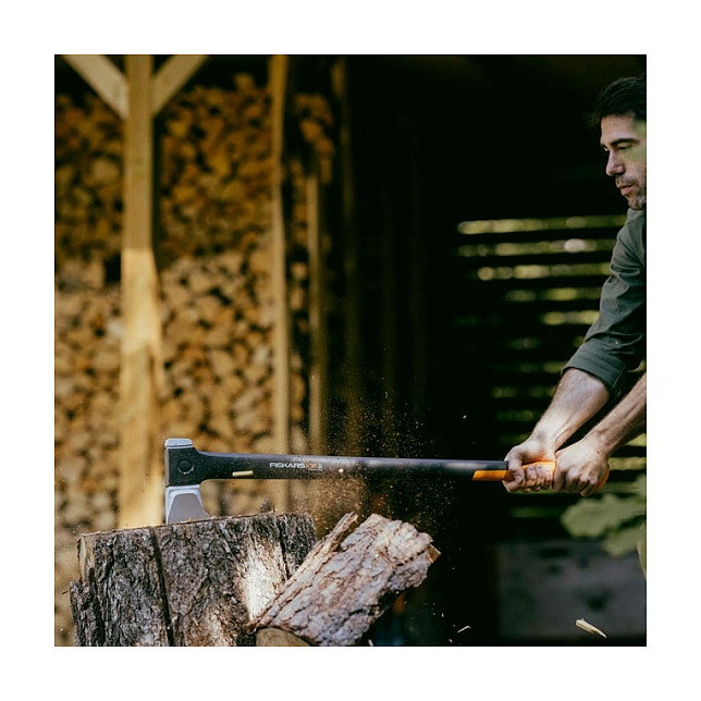 Fiskars Hacha de partir X-series X36 con hoja grande L
