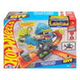 Hot Wheels Pista Gorilla Garage Attack JHL92, Set de Juego con Coche a Escala 1:64 para Niños +4 Años, Enfrenta al Gorila