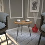 Hanah Home Mesa Auxiliar Caucasian Oak, Mesa Lateral Moderna con Patas de Metal, Tablero de Partículas Recubierto de Melamina, Color Roble Caucásico