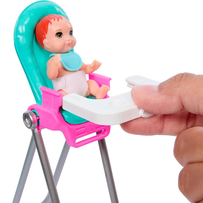 Barbie Muñeca Skipper Niñera Con Trona Y Bebe HTK35