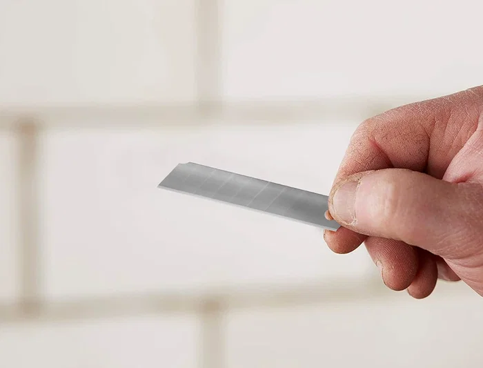 Q-connect Repuesto Cúter Cuchilla Ancha 18 mm para Modelos KF10632/KF10635/KF10937/KF10634 Blister 12 Unidades