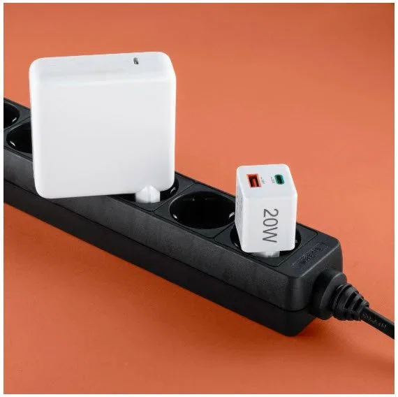 Hama Cargador Rápido USB 00201991 de 20W con Power Delivery y Quick Charge, 2 Puertos (USB-C + USB-A), Compacto, Blanco, Compatible con Smartphone y Tablet