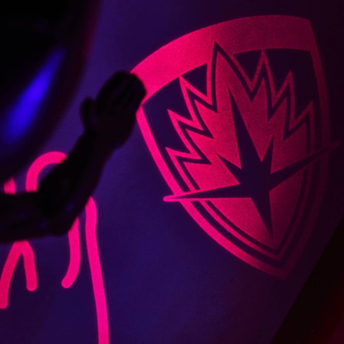 Wow Stuff Figura Pod Marvel Groot - Coleccionable con iluminación por sensor de movimiento, pilas AAA no incluidas