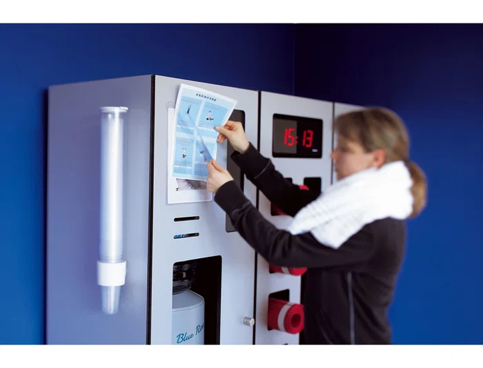 Djois Portacatalogos funda de presentacion adhesiva removible DIN A4 con esquina magnetica capacidad 10 hojas pack 5 unidades