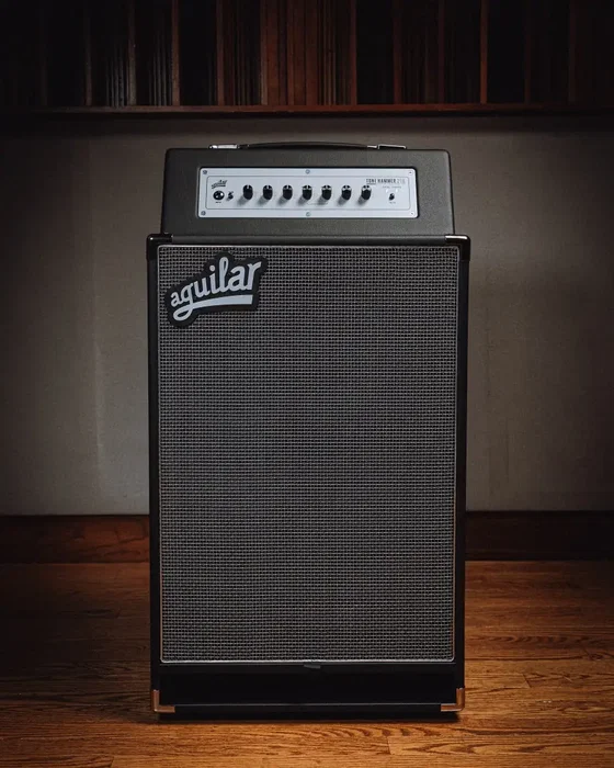 Aguilar Tone Hammer 210 Combo Amplificador Bajo 300W 2x10" - V2 Aguilar Tone Hammer 210 Combo Amplificador Bajo 300W 2x10" - V2