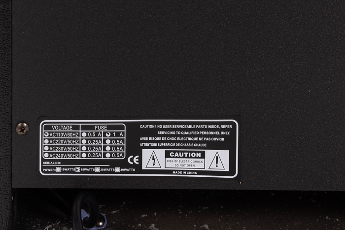 Ek Amplificador de Guitarra 15W Ek Amplificador de Guitarra 15W