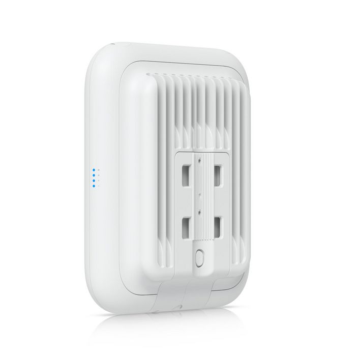 Ubiquiti Access Point WiFi 7 Exterior con 4 Flujos Espaciales, Puerto 2.5 GbE, PoE+, IPX6, Antena Direccional, Cobertura 465 m², Color Blanco