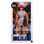 BARBIE Signature Barbie Fashion Week Barbie Teresa con vestido azul y abrigo camel