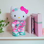 Famosa Figura Hello Kitty Kimono 33 cm con 5 puntos de articulación