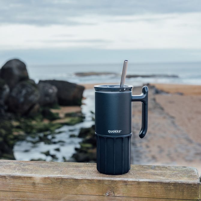 QUOKKA Taza Termo Acero Inoxidable 720 ml Umi Black, con Base de Silicona y Tapa Segura
