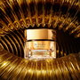 Estée Lauder RE-NUTRIV Ultimate Diamond crema antiedad iluminadora para contorno de ojos 15 ml con tecnología SIRTIVITY-LP™