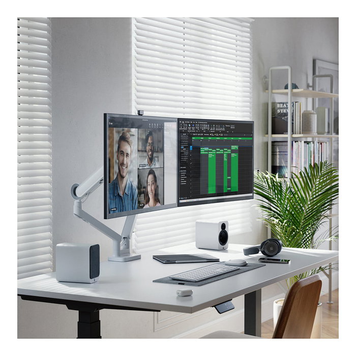 Alogic Monitor Clarity Pro Max 32" UHD 4K con Webcam Integrada de 8MP y Carga 65W Alogic Monitor Clarity Pro Max 32" UHD 4K con Webcam Integrada de 8MP y Carga 65W