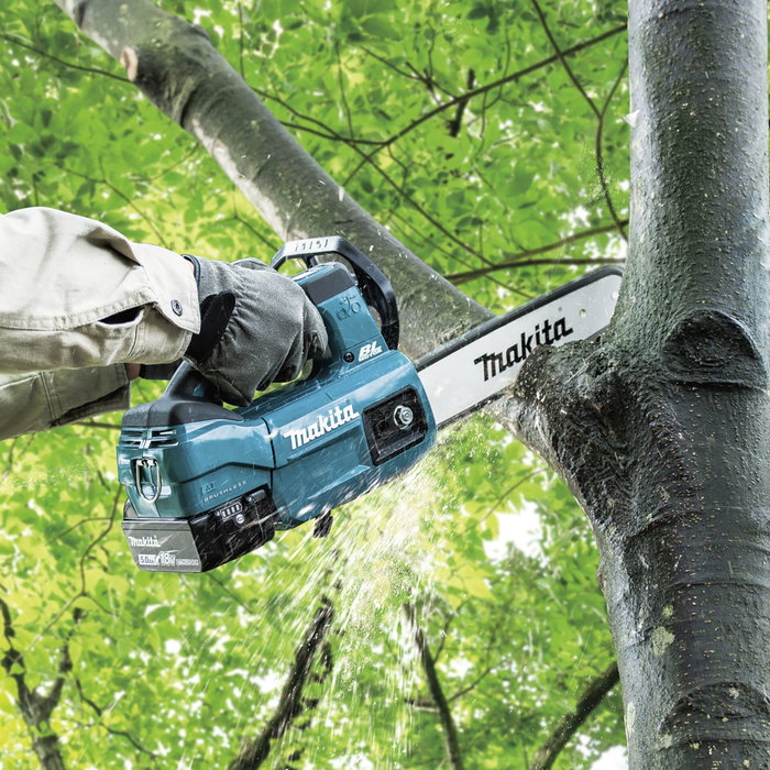 Makita DUC254Z Motosierra a batería